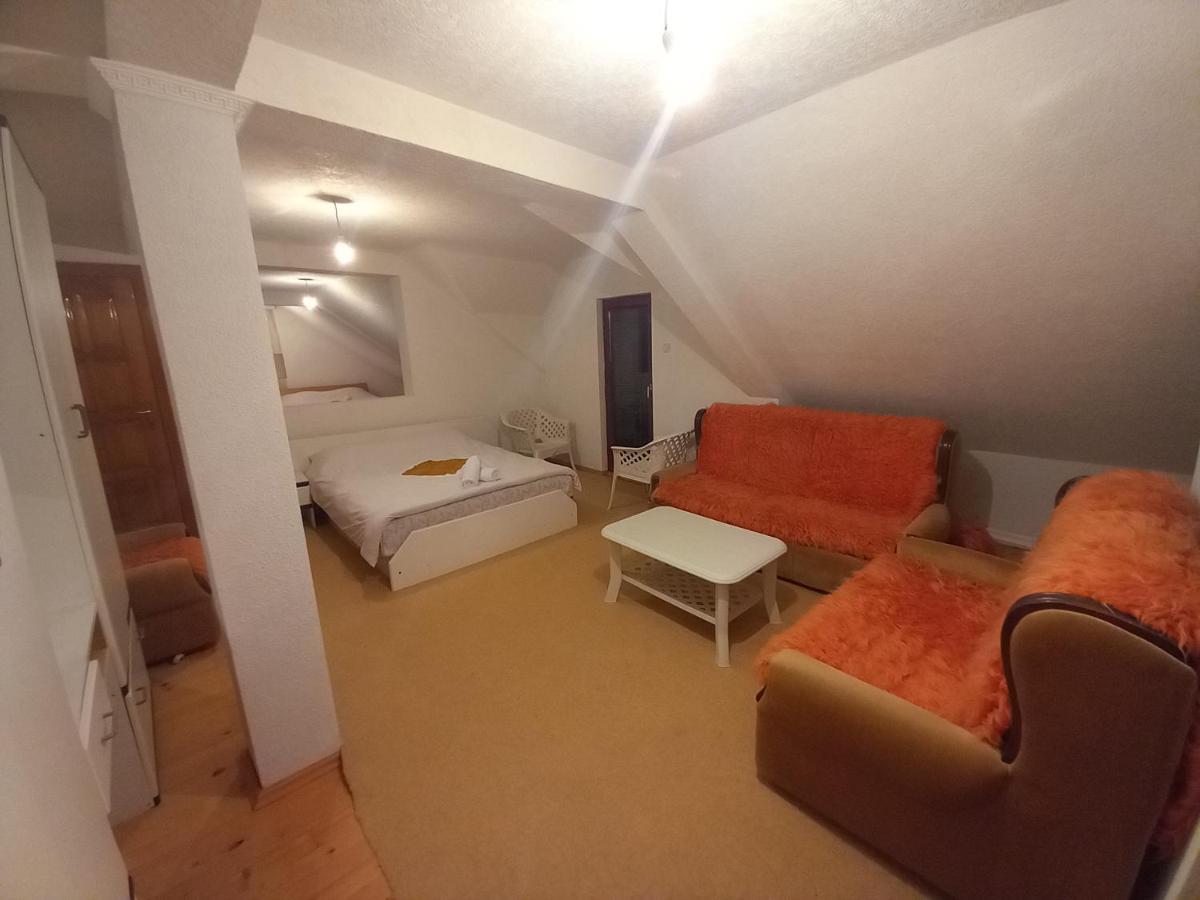 Apartment Little Village Plav Esterno foto