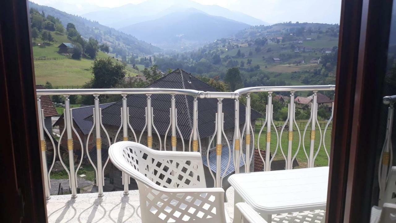 Apartment Little Village Plav Esterno foto