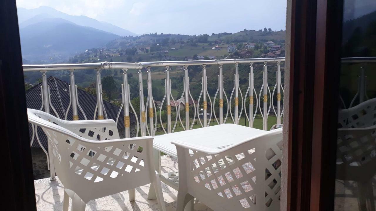Apartment Little Village Plav Esterno foto